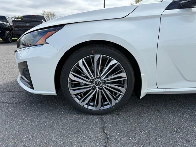 New 2025 Nissan Altima 2.5 SL image 9