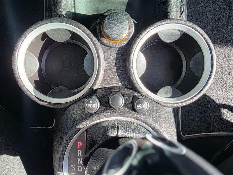 Used 2013 MINI Cooper Hardtop w/ Premium Pkg 2 FWD image 40