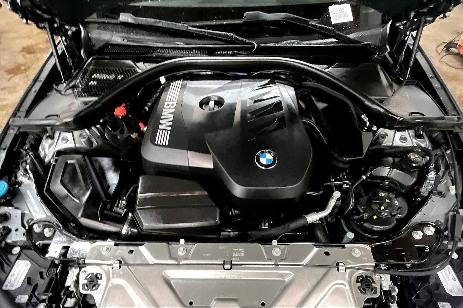 Used 2025 BMW 330i 330i w/ Premium Package image 13