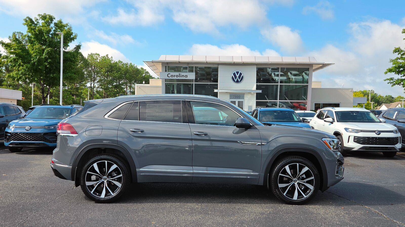 New 2026 Volkswagen Atlas Cross Sport SEL Premium R-Line AWD/4WD image 6