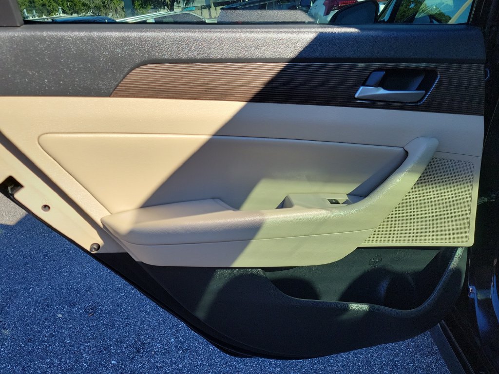 Used 2019 Hyundai Sonata Limited FWD image 11