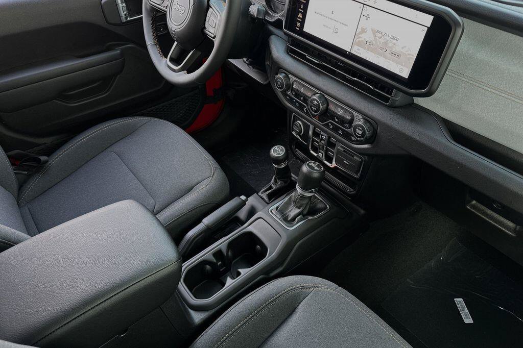 New 2024 Jeep Wrangler Unlimited w/ Convenience Group AWD/4WD image 12