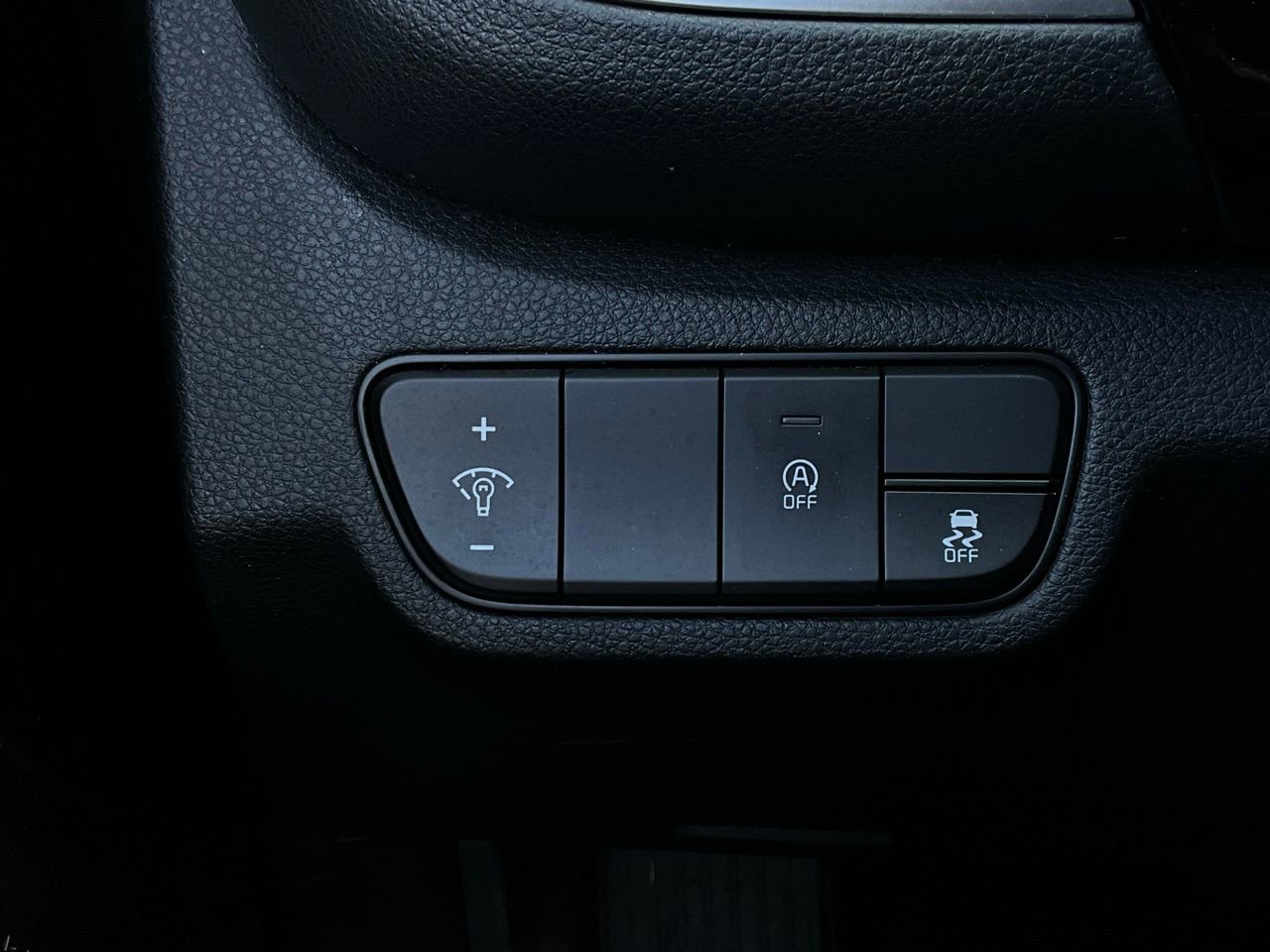 Used 2025 Kia Seltos S image 21