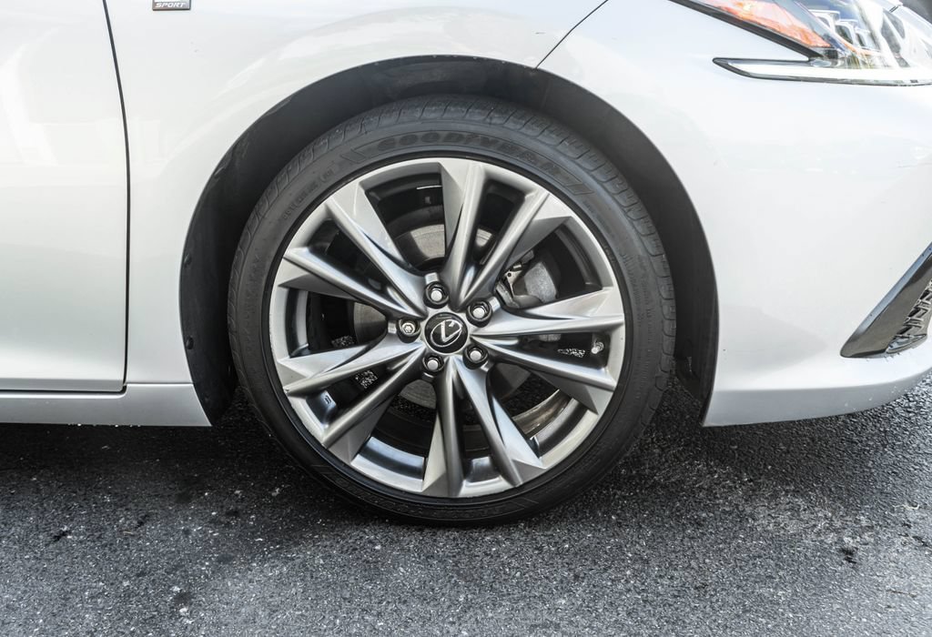 Used 2019 Lexus ES 350 F Sport w/ Accessory Package 2 FWD image 5