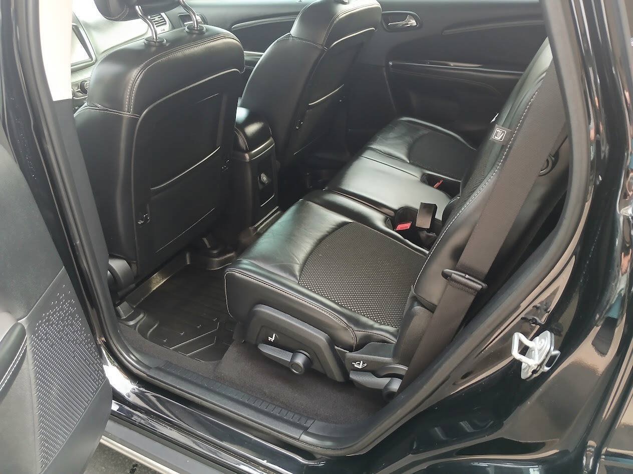 Used 2019 Dodge Journey Crossroad FWD image 7