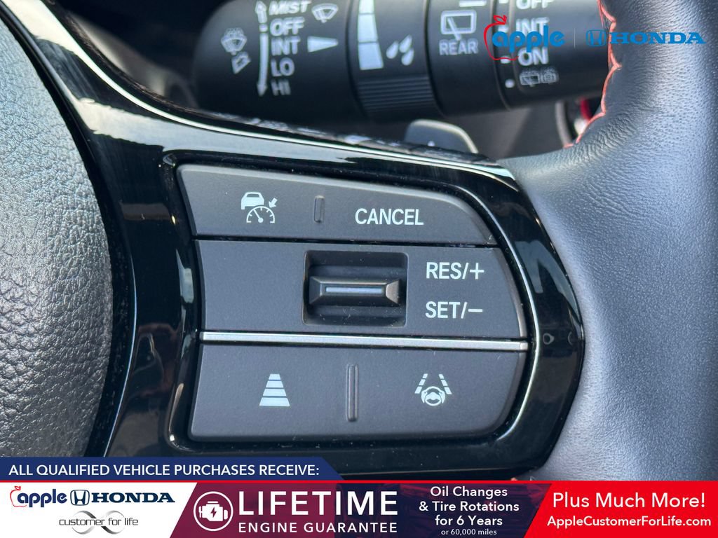 Used 2025 Honda Pilot TrailSport image 27
