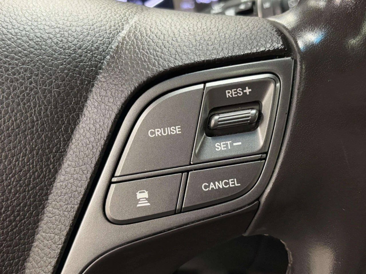 Used 2017 Hyundai Santa Fe Sport w/ 2.0T Ultimate Tech Package 05 AWD/4WD image 38