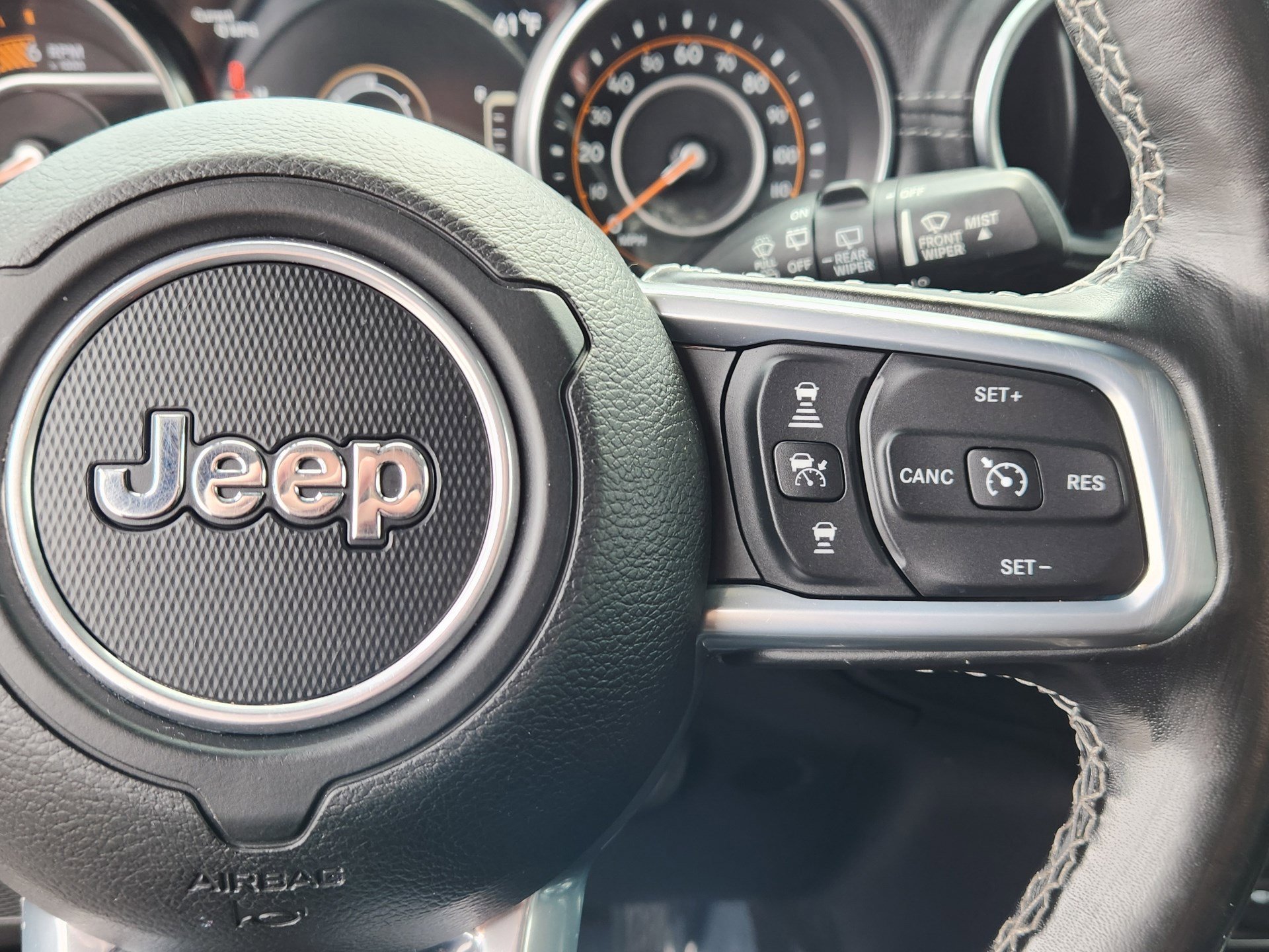 Used 2020 Jeep Wrangler Unlimited Sahara image 17