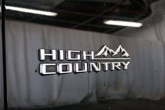 Used 2023 Chevrolet Traverse High Country image 4