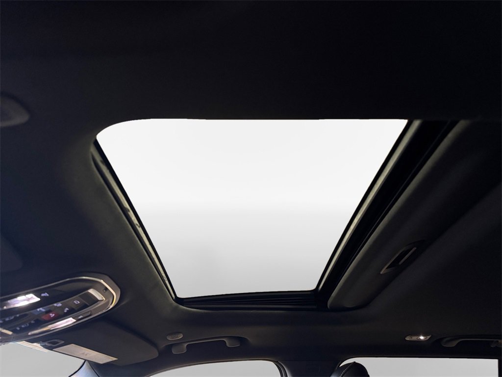 New 2025 Jeep Grand Cherokee Altitude image 23