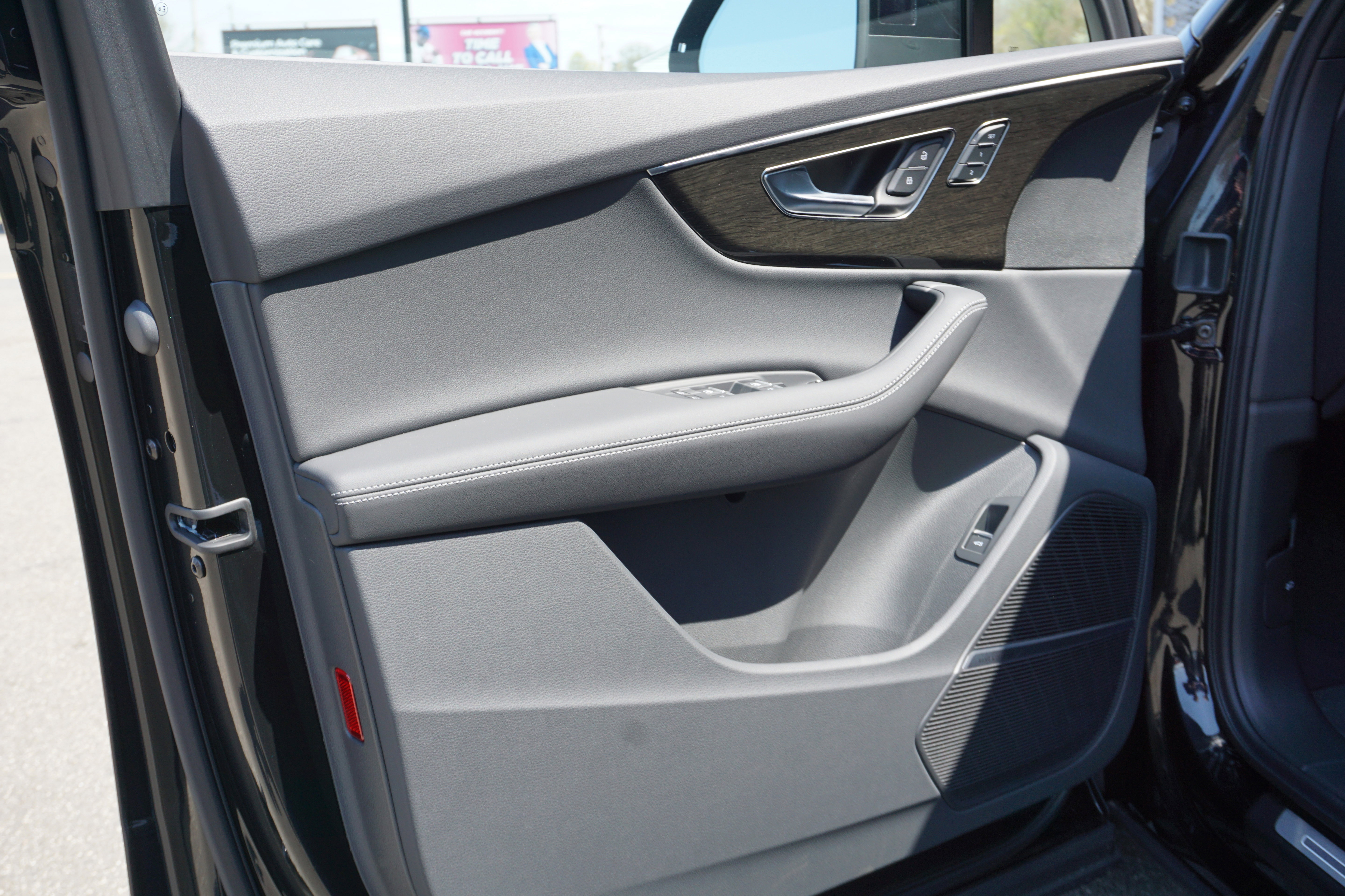 New 2025 Audi Q7 3.0T Premium Plus image 8