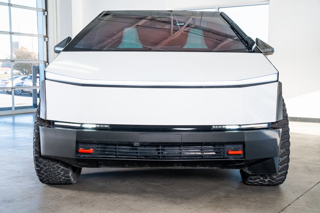 Used 2024 Tesla Cybertruck AWD Crew Cab image 3