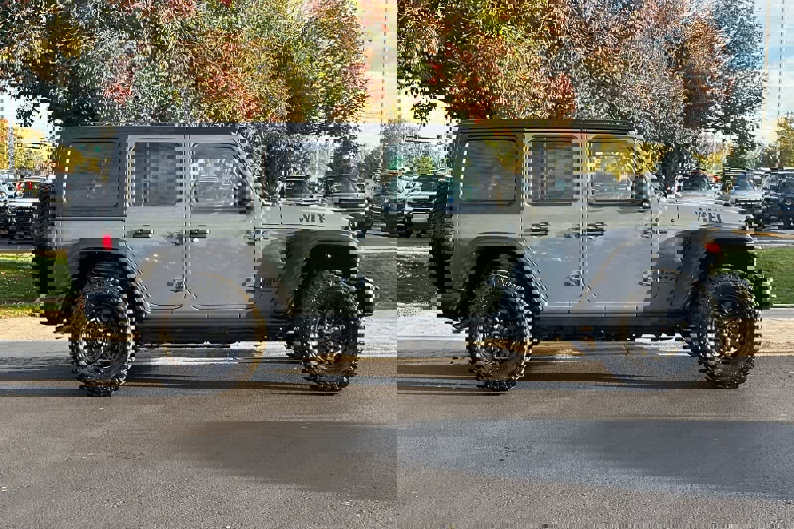 Used 2024 Jeep Wrangler Willys image 8