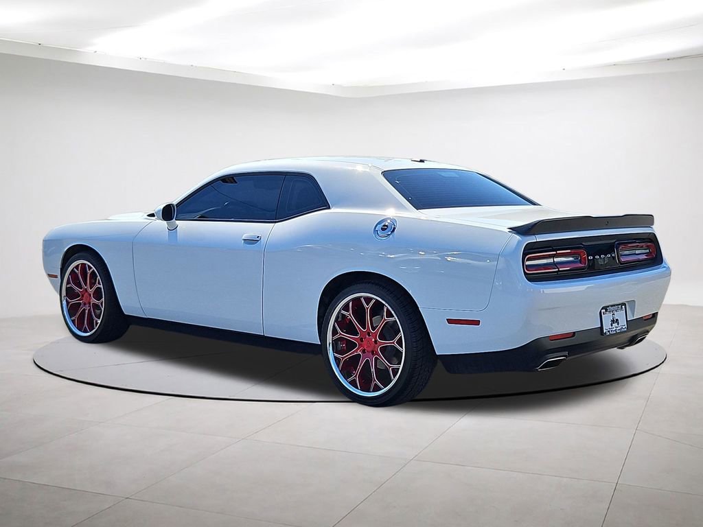 Used 2023 Dodge Challenger SXT RWD image 5
