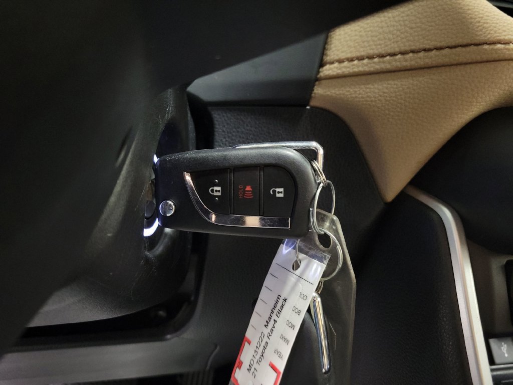 Used 2021 Toyota RAV4 LE w/ Protection Package (TMS) AWD/4WD image 19