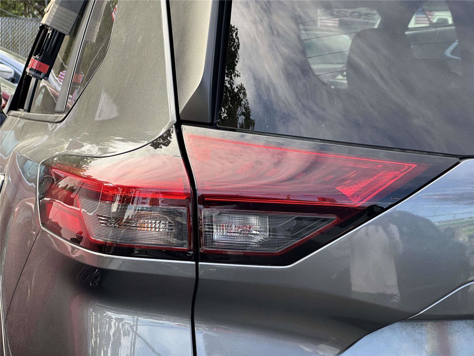 Certified 2022 Nissan Rogue SV image 10