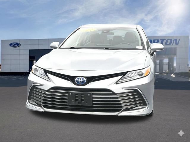 Used 2024 Toyota Camry XLE FWD image 3
