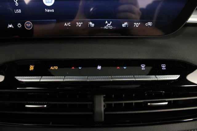 New 2026 Buick Enclave Preferred w/ Power Package image 8