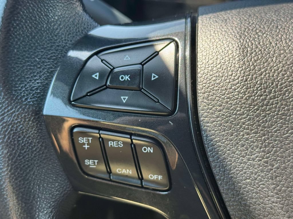 Used 2018 Ford Explorer XLT w/ Equipment Group 202A AWD/4WD image 21