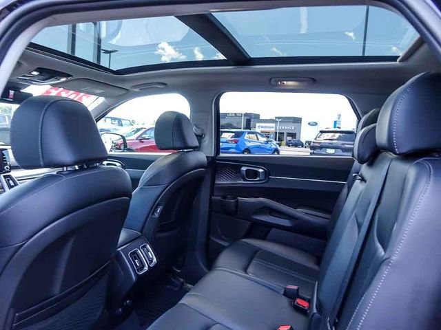Used 2023 Kia Sorento S w/ Panoramic Sunroof Package FWD image 14