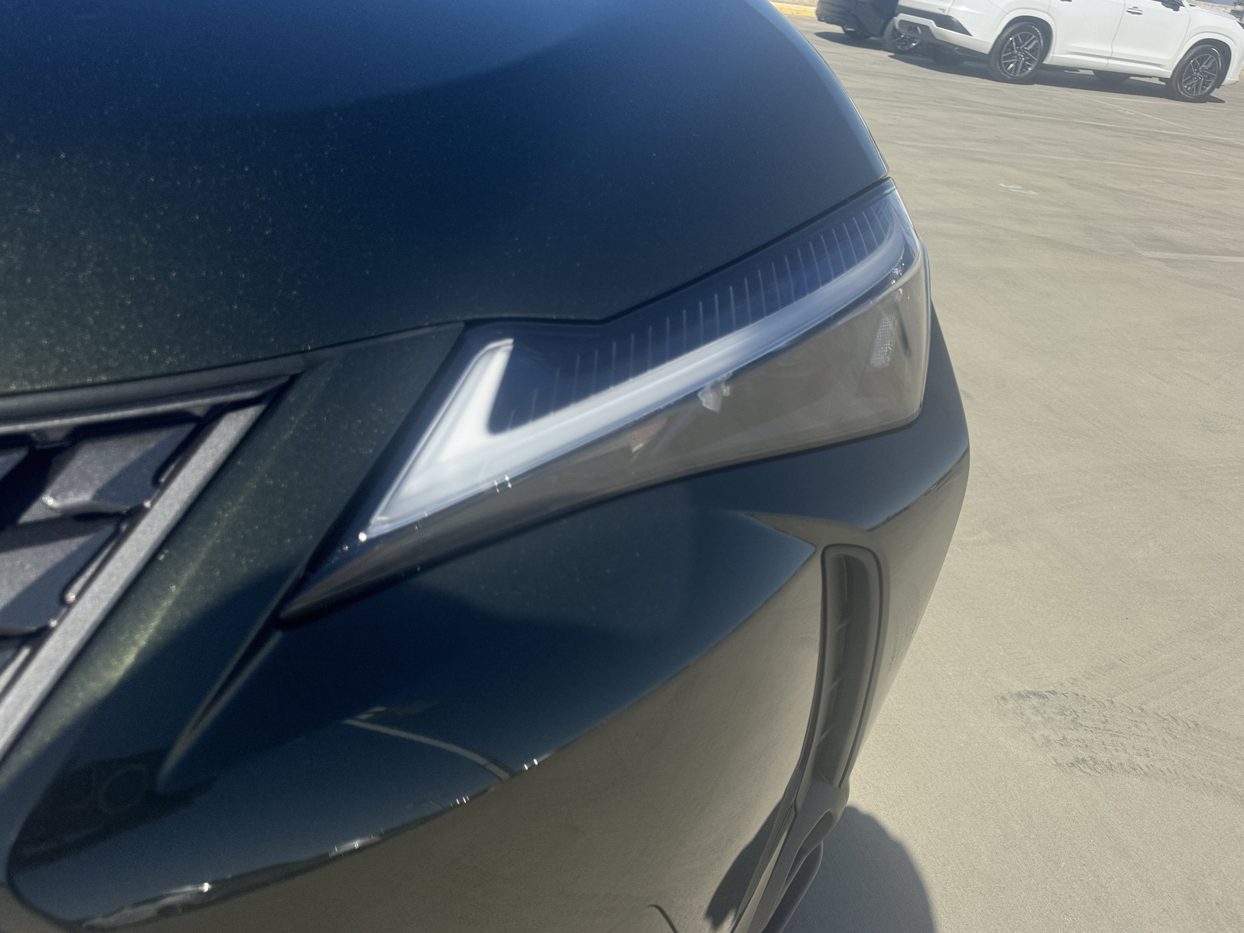 New 2026 Lexus UX 300h FWD image 13