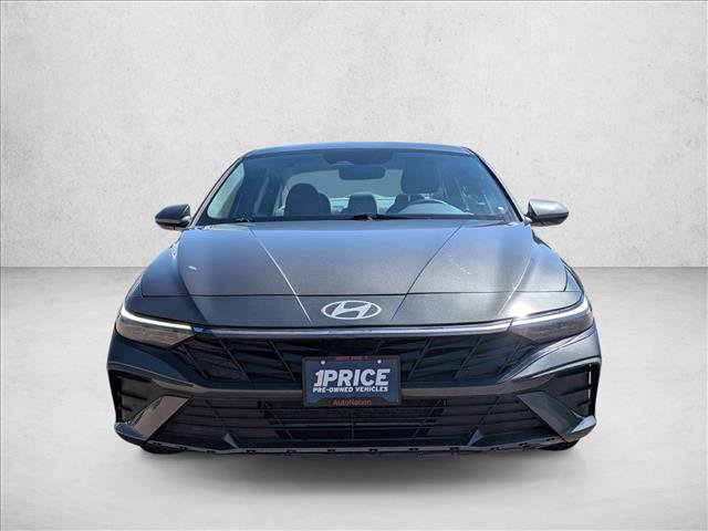 Used 2024 Hyundai Elantra SEL FWD image 2