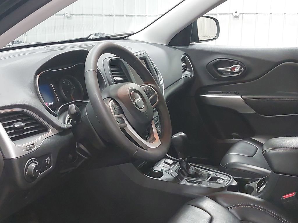 Used 2022 Jeep Cherokee Latitude image 15