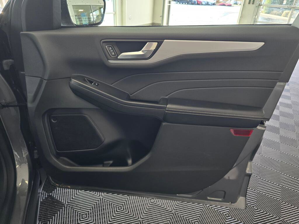 Used 2024 Ford Escape Platinum AWD/4WD image 41