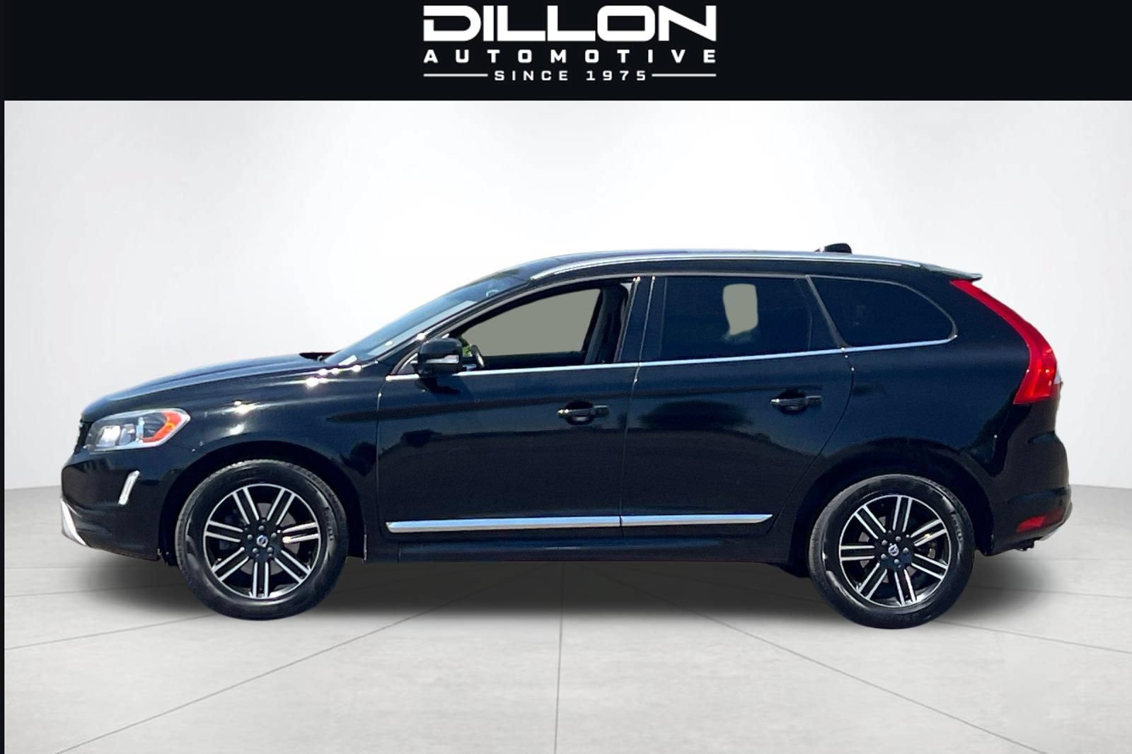 Used 2017 Volvo XC60 T5 Dynamic w/ Advanced Package AWD/4WD image 7