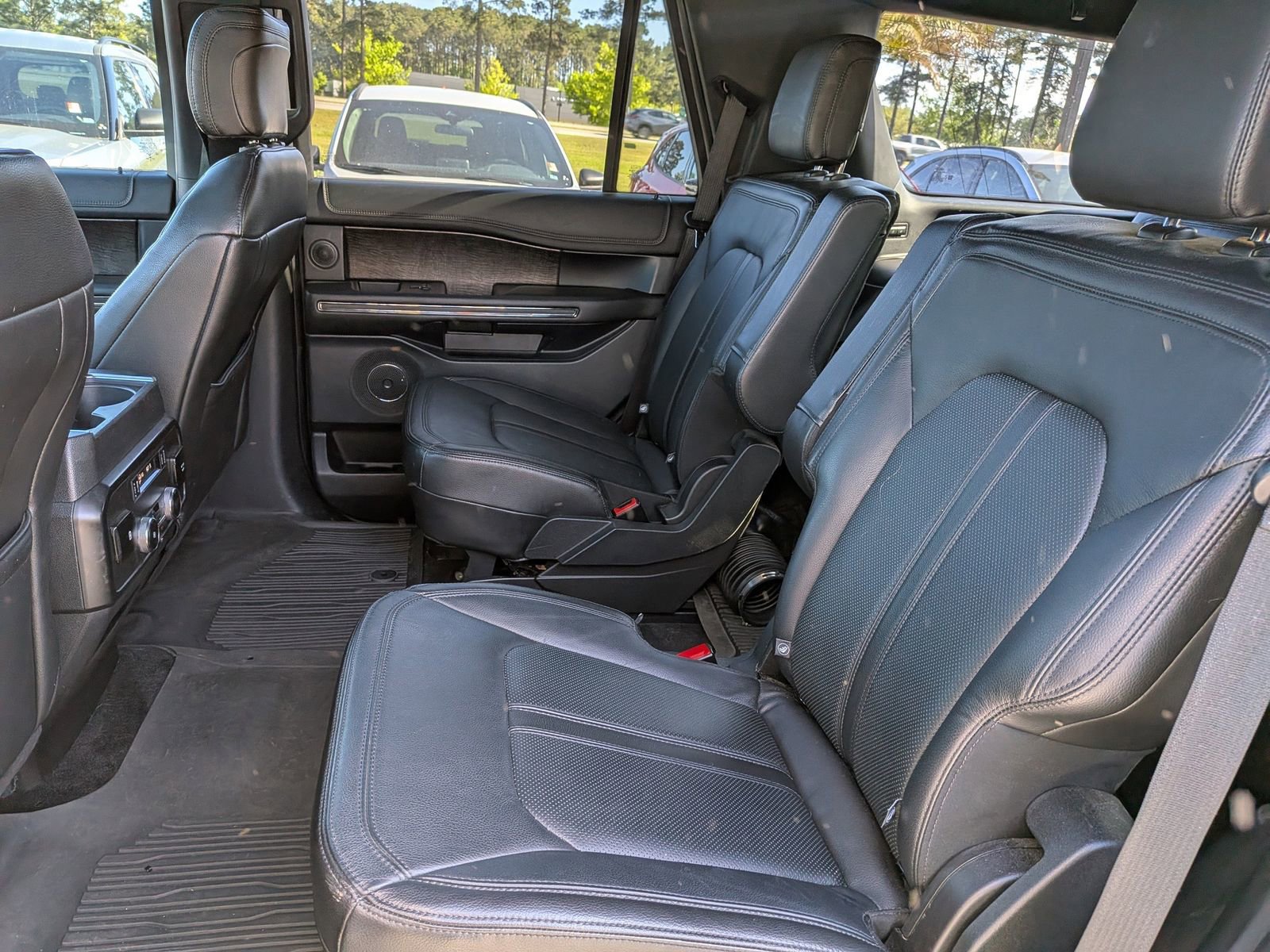 Used 2018 Ford Expedition Limited w/ Equipment Group 302A image 6