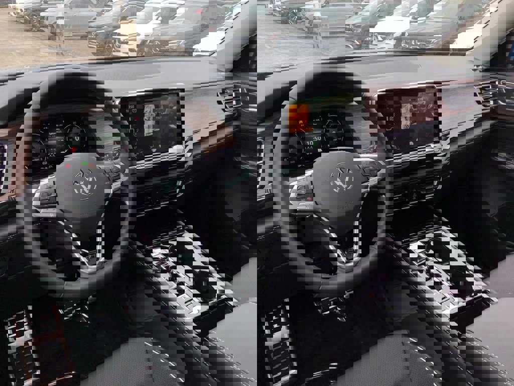 New 2025 Volkswagen Atlas SEL Premium R-Line image 15