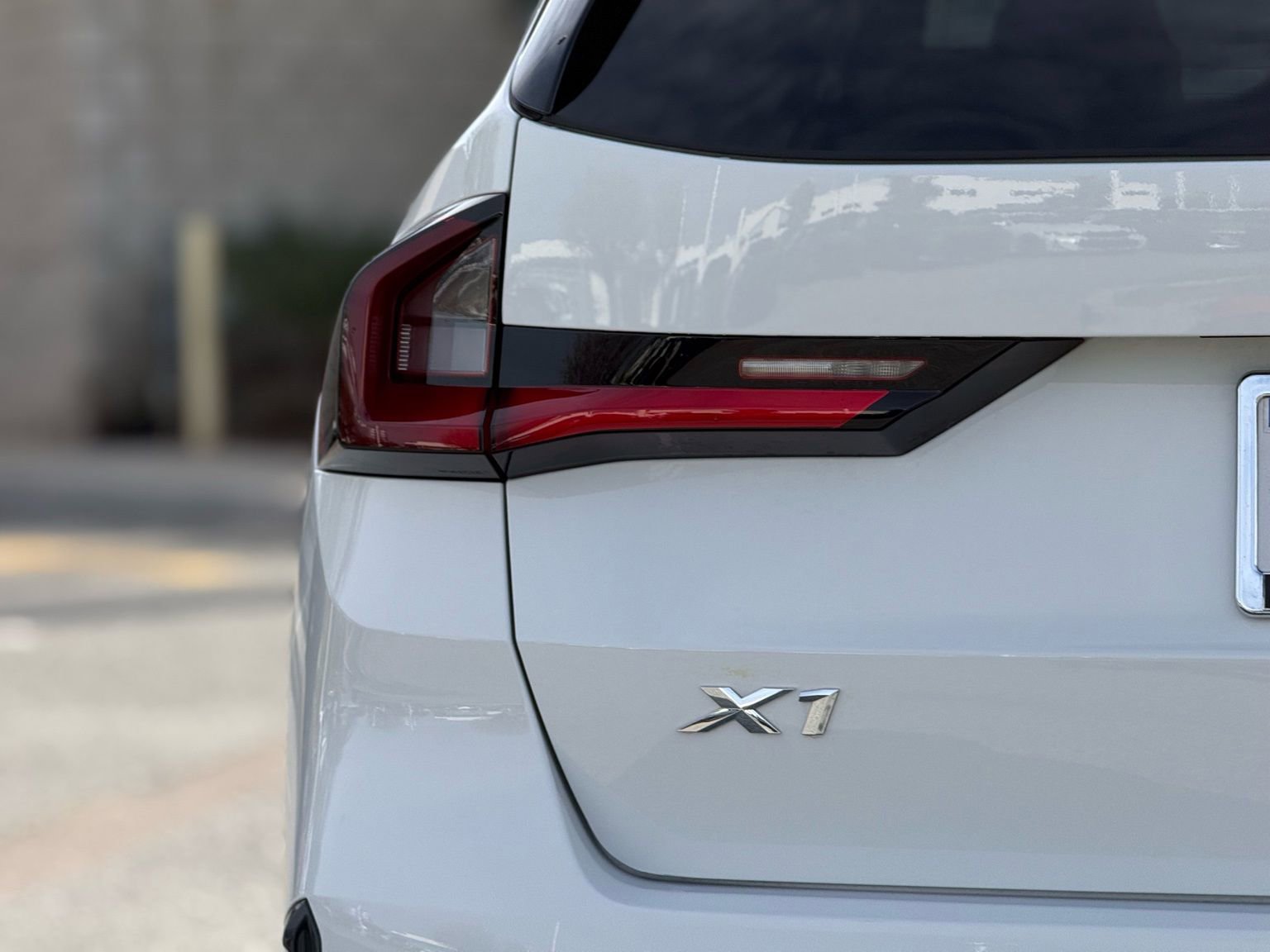 Used 2025 BMW X1 xDrive28i w/ Technology Package image 16