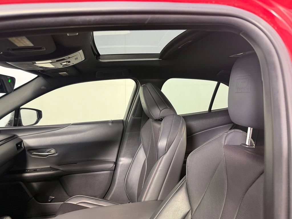 Used 2019 Lexus UX 200 F Sport FWD image 22