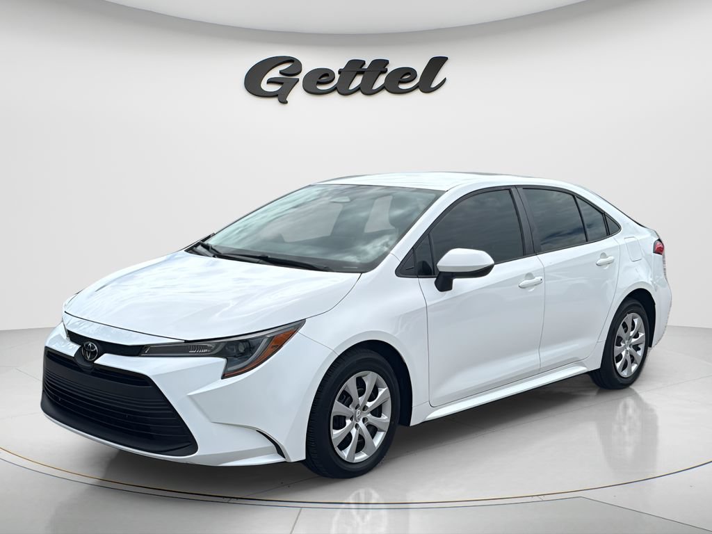 Used 2024 Toyota Corolla LE FWD image 1