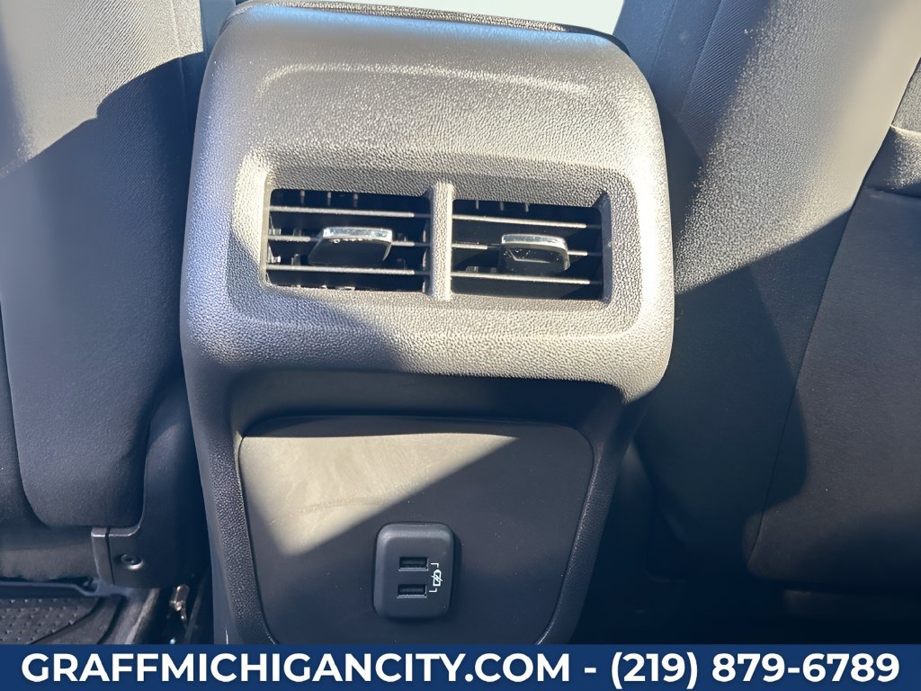 Used 2024 Chevrolet Equinox LT AWD/4WD image 19