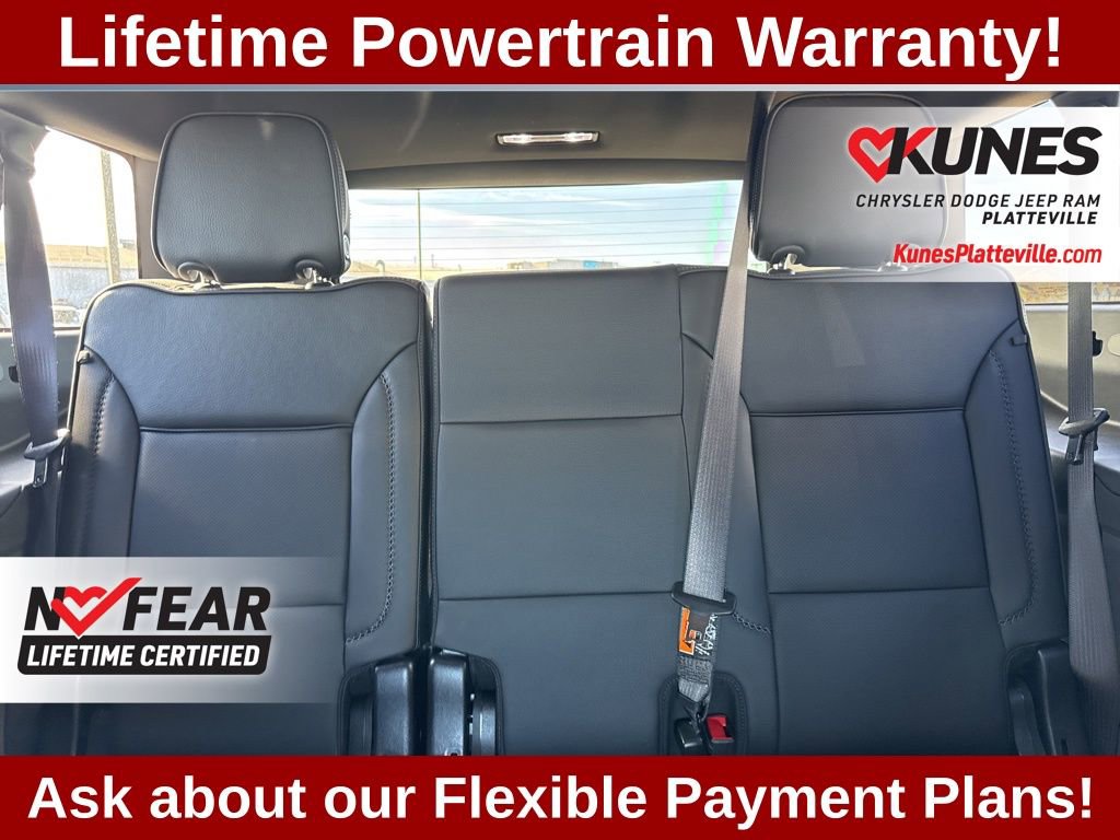 Used 2025 GMC Yukon XL Denali AWD/4WD image 42