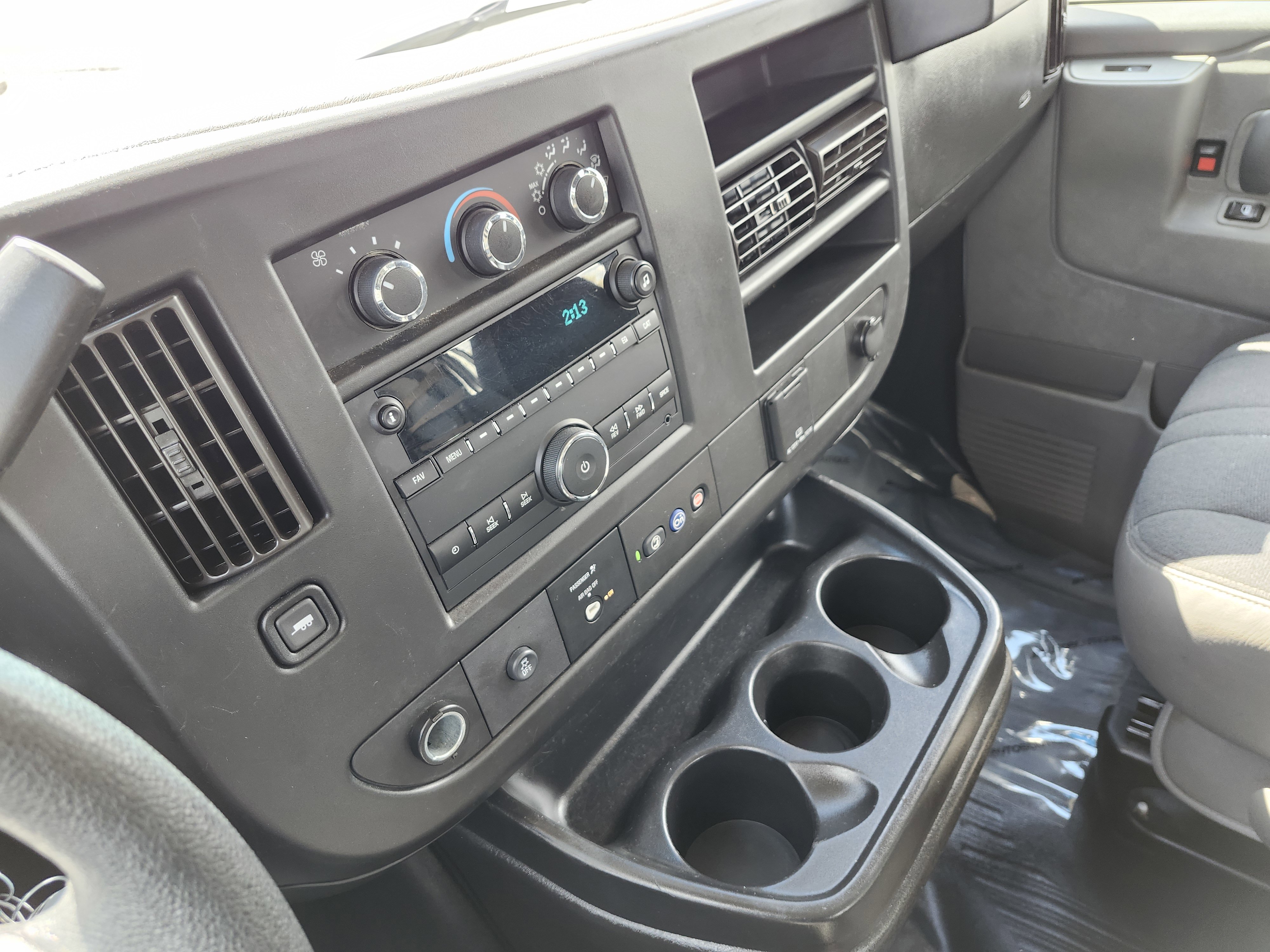 Used 2020 GMC Savana 2500 w/ Driver Convenience Package image 27