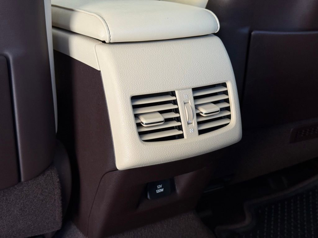 Used 2016 Lexus ES 350 w/ Navigation System Package image 19