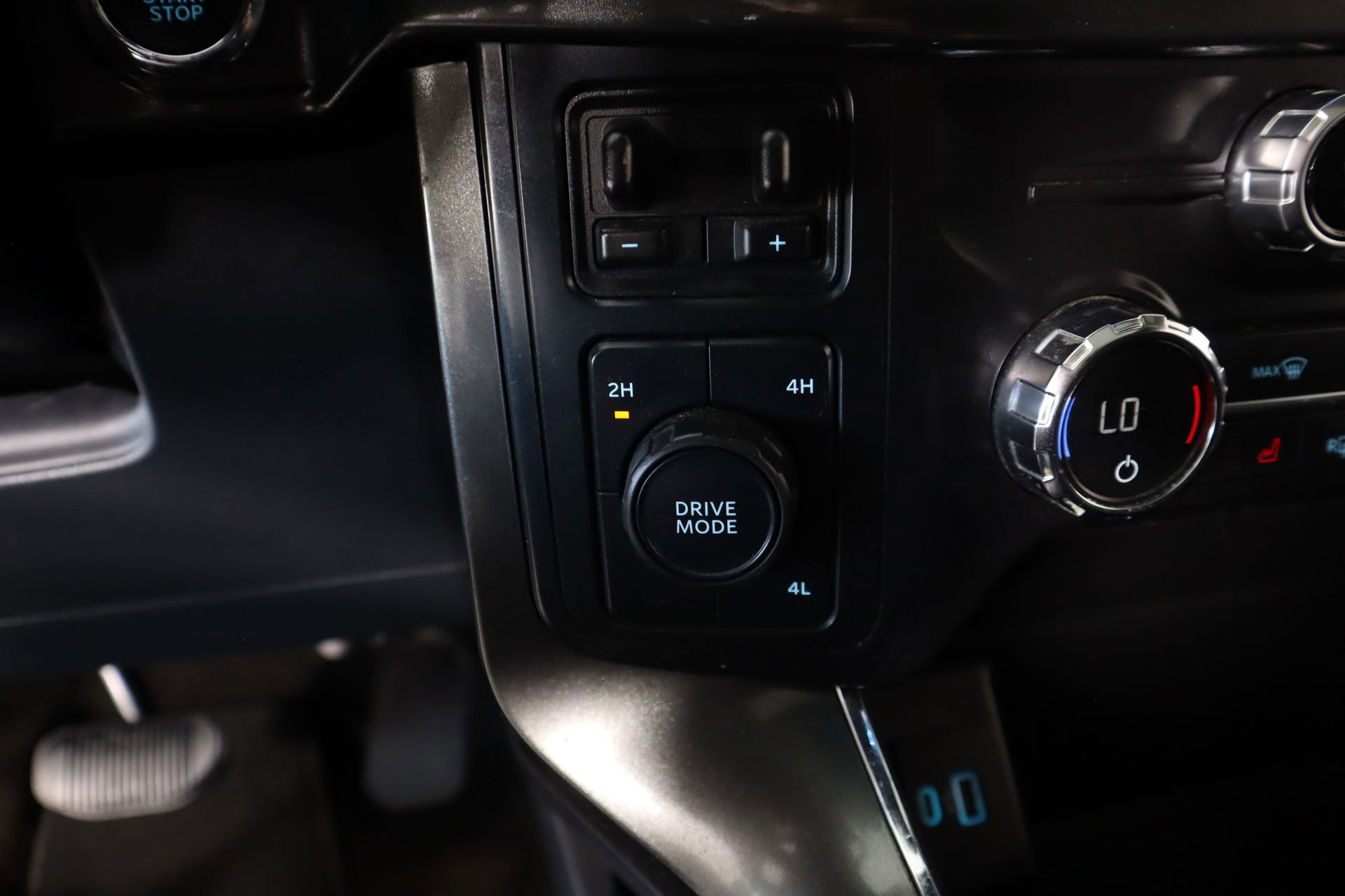 Used 2021 Ford F150 XLT w/ Equipment Group 302A High image 9