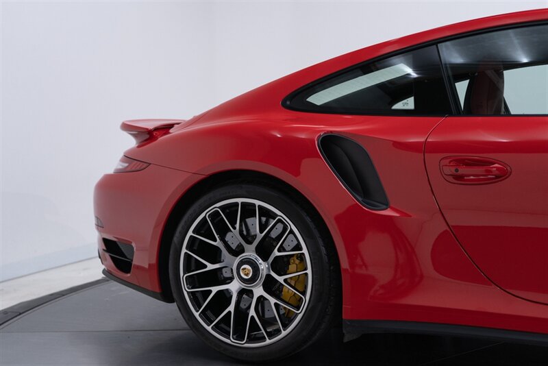 Used 2014 Porsche 911 Turbo S AWD/4WD image 30