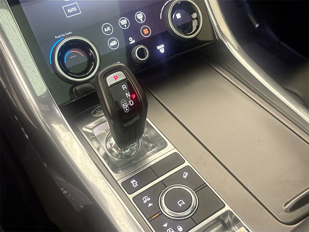 Used 2020 Land Rover Range Rover Sport SE image 16