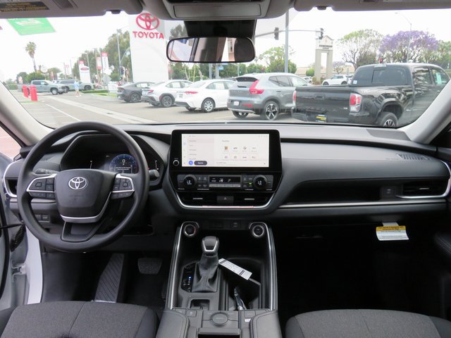 New 2026 Toyota Grand Highlander LE image 24