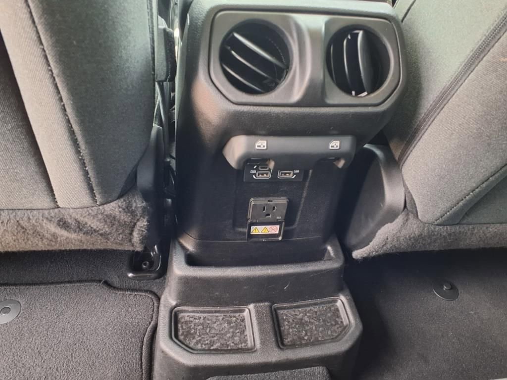 Used 2024 Jeep Wrangler Sahara 4xe image 7