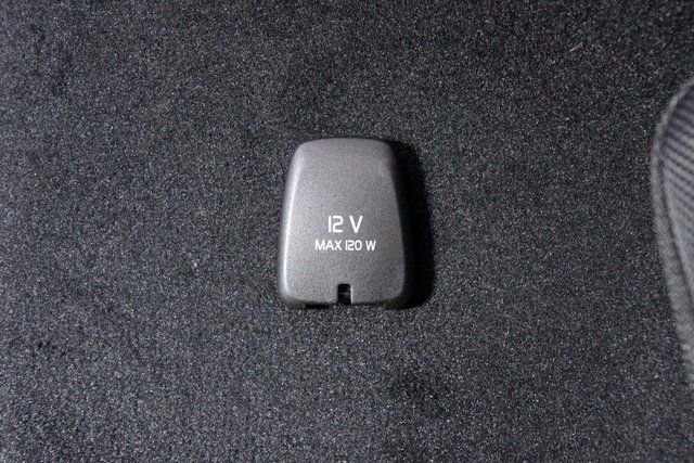 Used 2025 Volvo XC90 B6 Plus w/ Protection Package Premier image 40