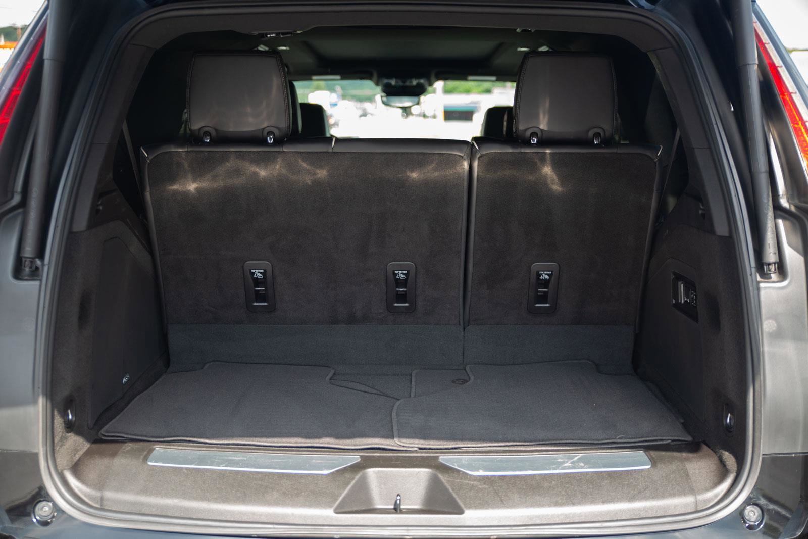 Used 2022 Cadillac Escalade Premium Luxury image 29