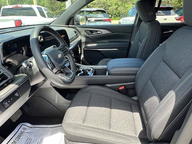 New 2026 Chevrolet Traverse LT w/ LPO, Floor Liner Package FWD image 11