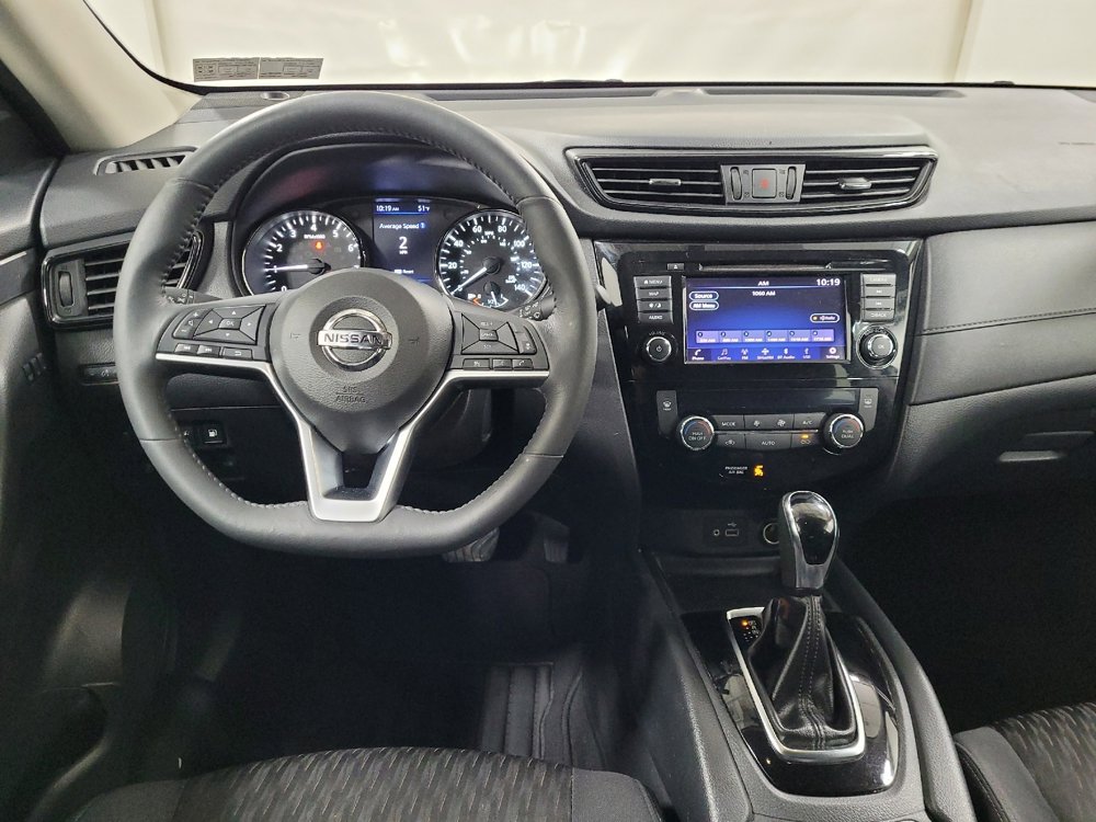 Used 2018 Nissan Rogue SV w/ Premium Package image 22