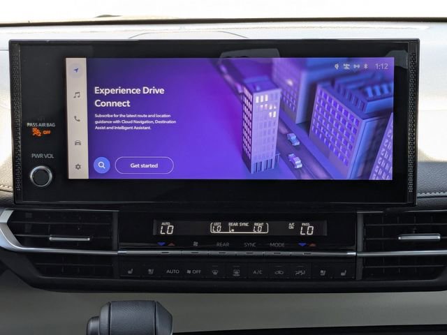 Used 2025 Toyota Sienna Platinum FWD image 27