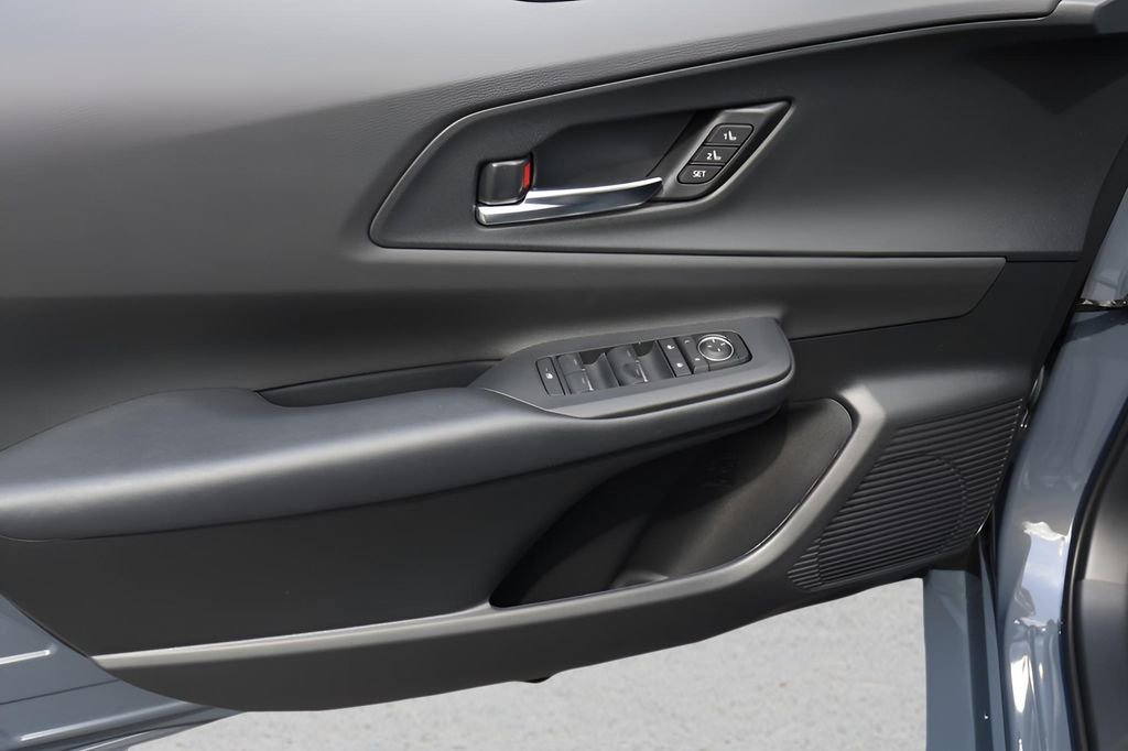 New 2026 Toyota Prius Plug-In Hybrid FWD image 10