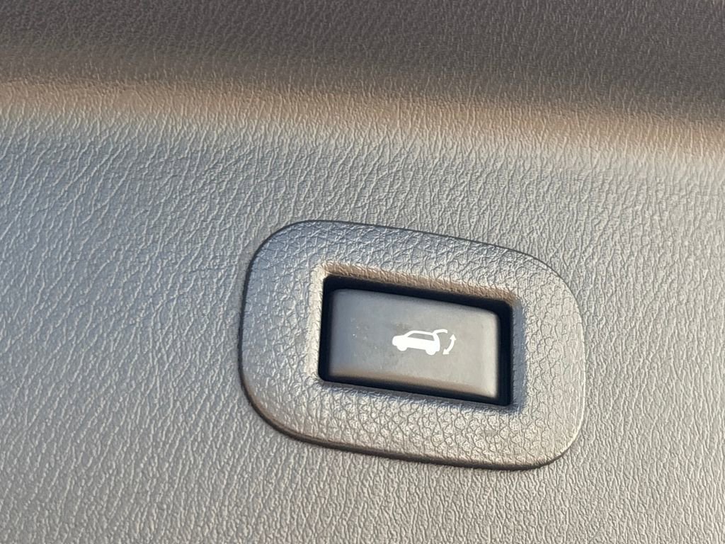 Used 2019 INFINITI QX80 Luxe image 32